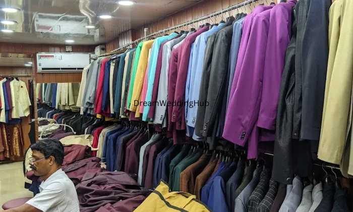 Shajis Kachins Coat House